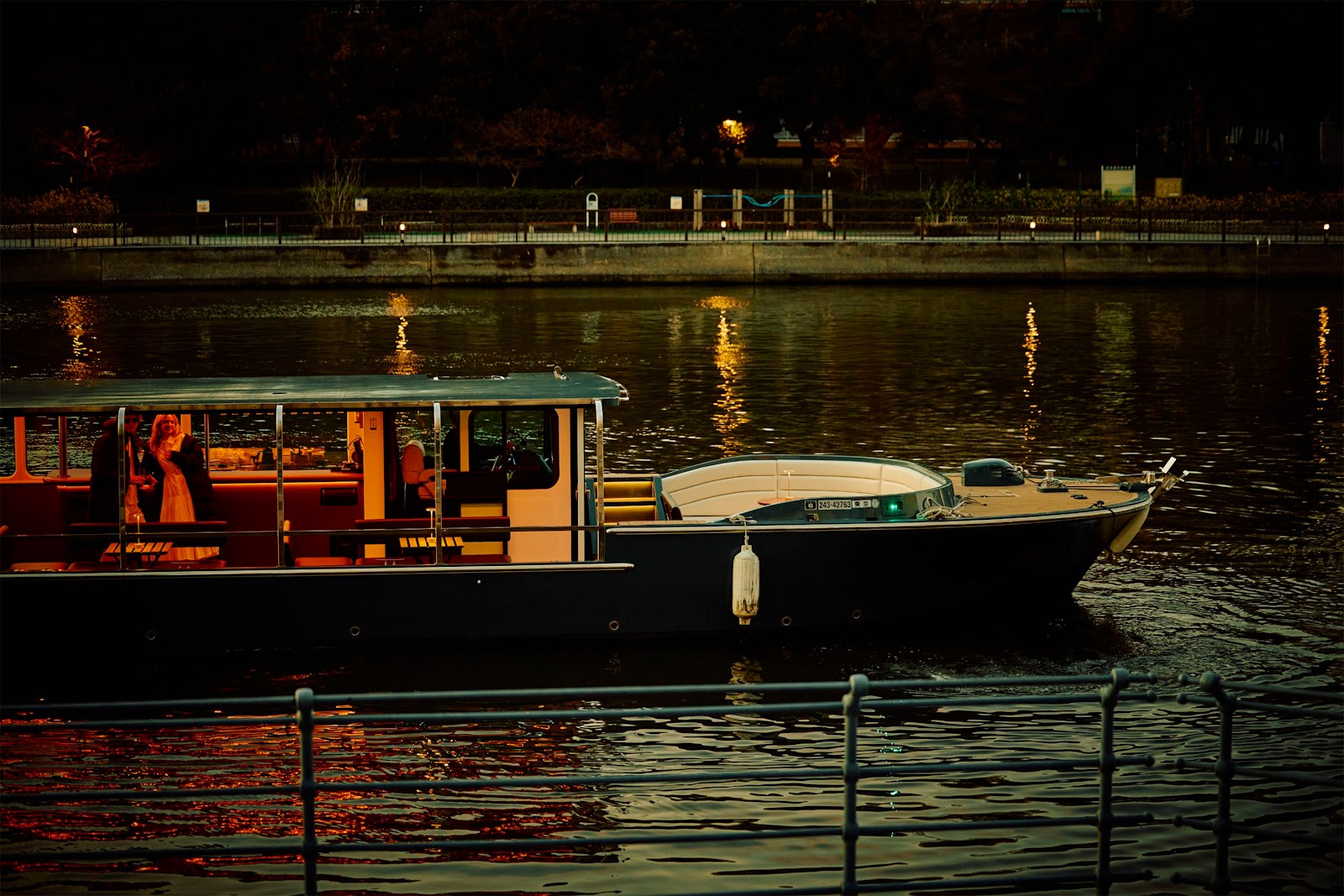 BLUE FRONT SEA BAR 大人限定船上BAR